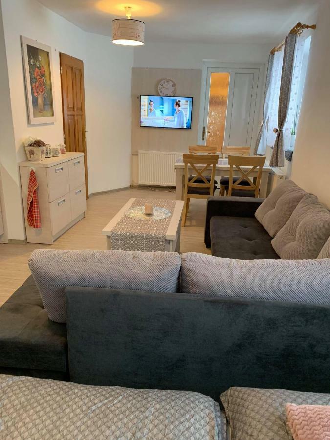 Apartman Filipovice S Letni Terasou Exterior foto