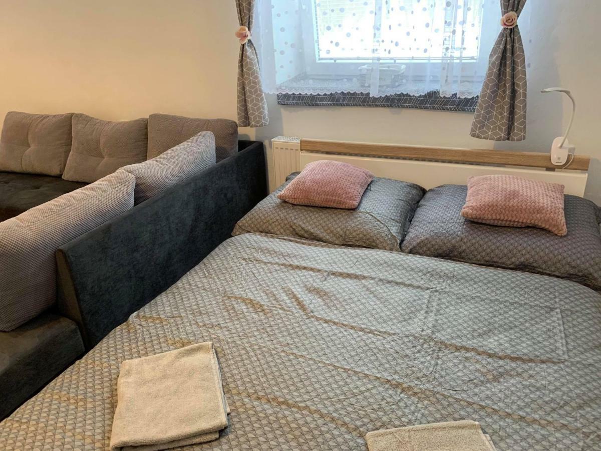 Apartman Filipovice S Letni Terasou Exterior foto